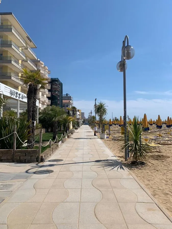 Jesolo Design Apartments - New 2025 - Central Near The Beach